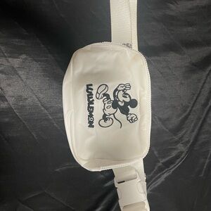 Lululemon Athletica White Belt Bag with Black Graphic